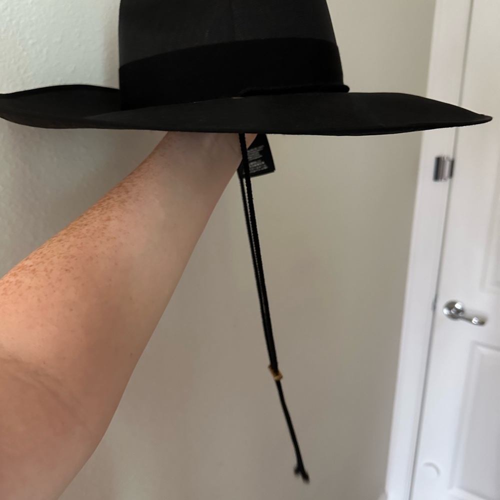 Gucci Large Black Wide-Brim Hat 57 Beach Hat Rattan like with strap